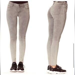 Articles of Society Sarah Skinny Baker Ankle Jeans in Grey Ombré. Size 29